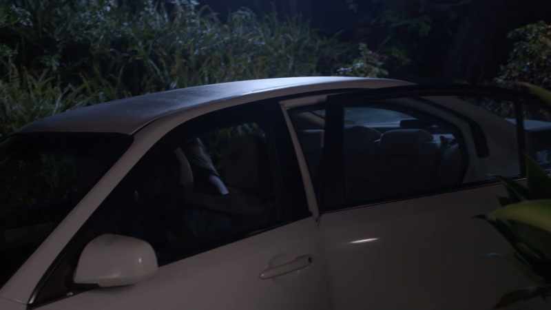 I guess the ambulance is already gone. - Maybe there's a note inside