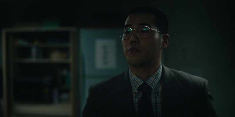 I have to go to a detective's house
