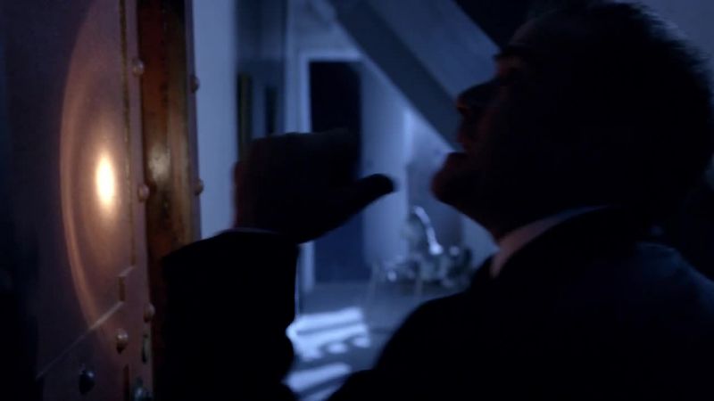 Help me! Please, I can't... I can't see! Somebody help me!