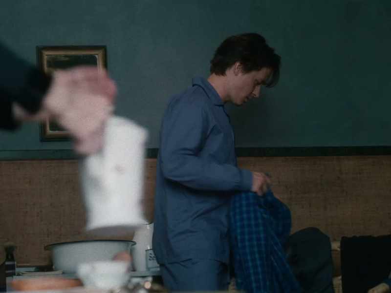 I hope the noise didn't keep you up. - I didn't hear it