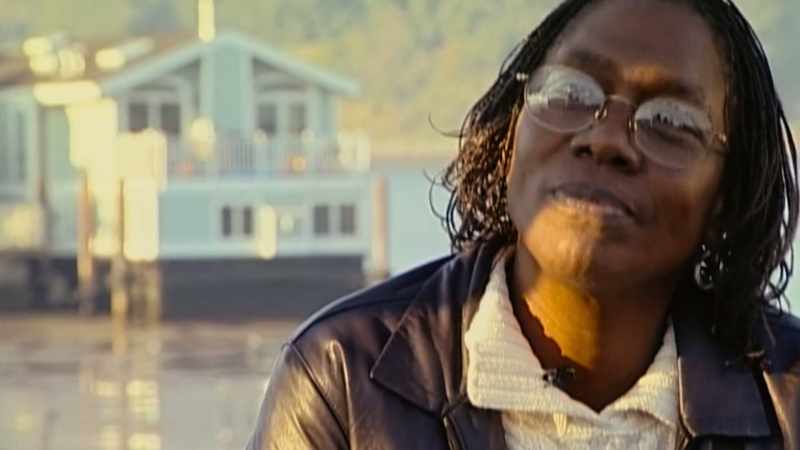 �� I kiss my mama goodbye