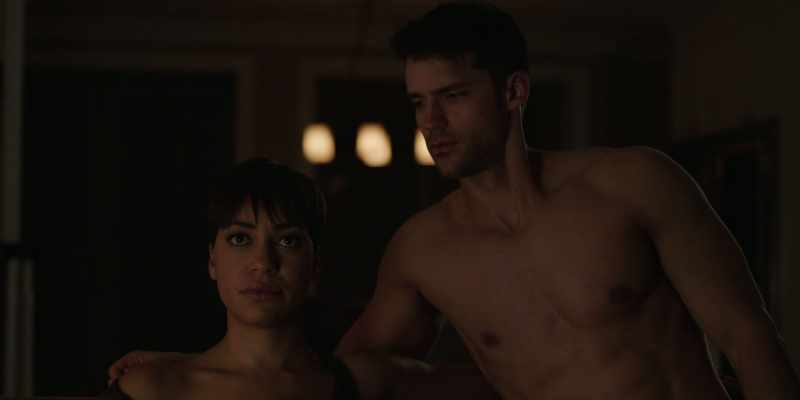 I know her. - Who, her?