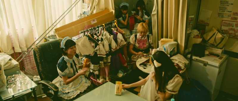 I know, it'll cost more than 300 yen. That's over my budget!