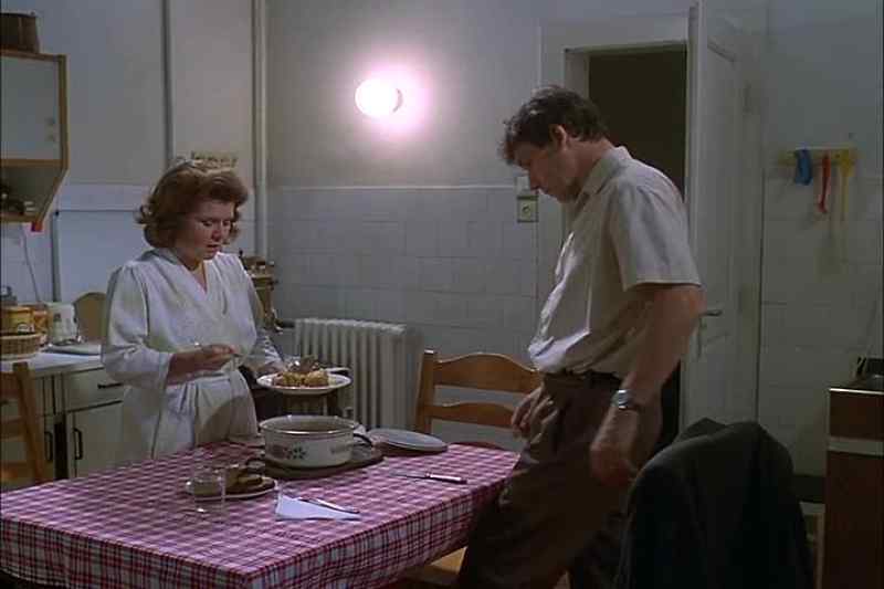 I know it's late, I'm sorry. - I wasn't asleep