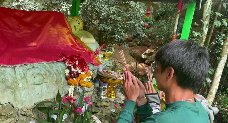 I know as soon as I got down, I had to pay respects to those shrines