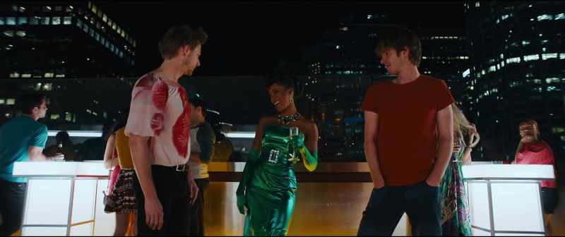 I like that dress. Hi. - (LAUGHS)