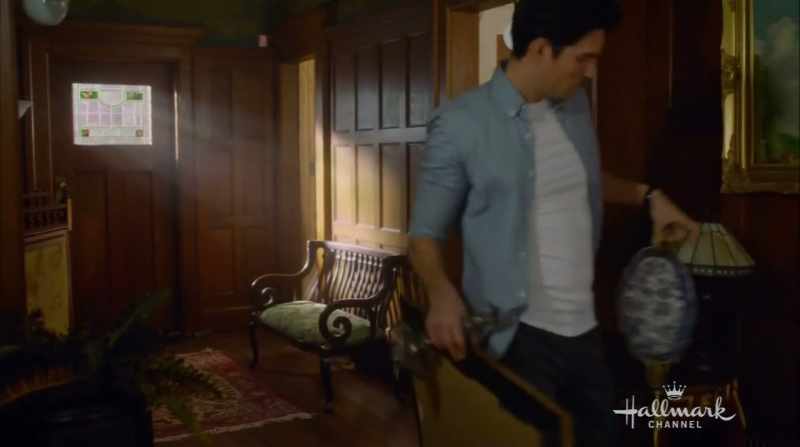 I mean the sheep that justpushed his way into the kitchen