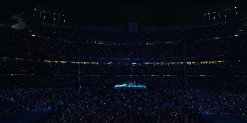 �� I need a man that thinks It's right when it's so wrong ♪