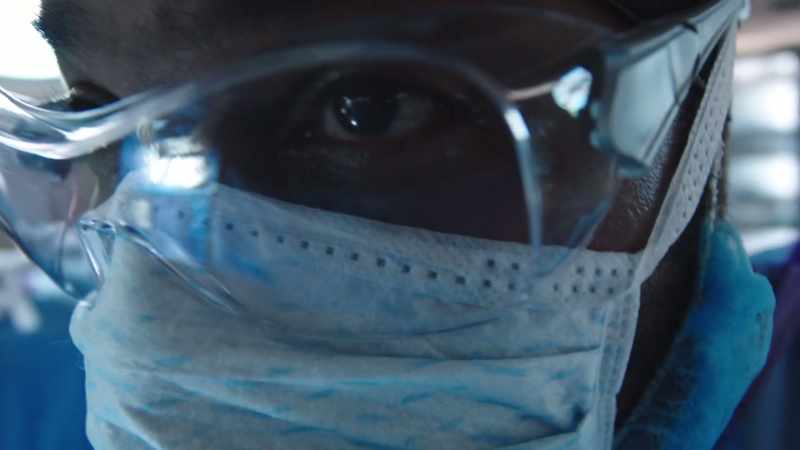 I need cardiothoracic. Get Dr. Austin in here right now!
