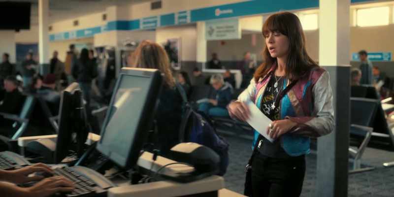 I need to change my flight. -How will Santa know where to find you?