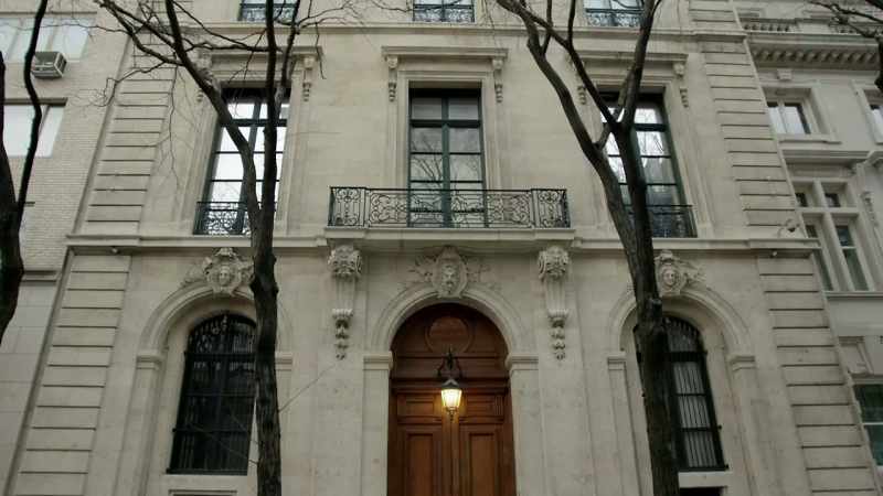 I ONLY WENT TO SEE THAT HOUSE TO