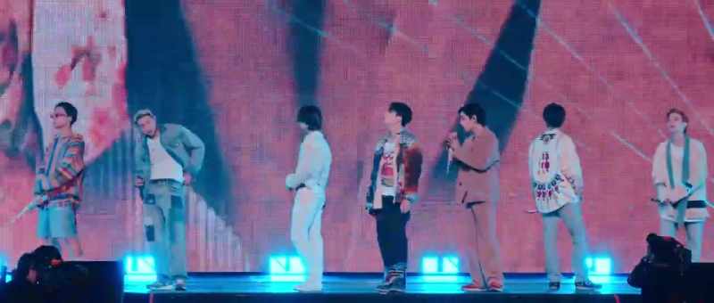 �� I open my eyes Under the dazzlingly blue sky ♪