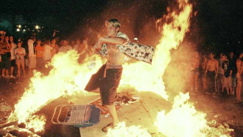 �� I pack a chainsaw ♪