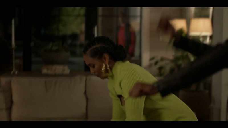 �� I pull up on red carpets and they feed me grapes ♪
