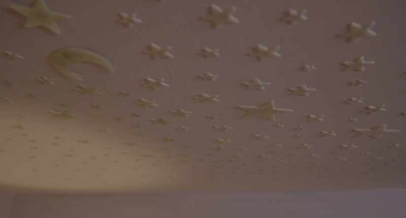 I put those stars up there. - Wow, I look at those
