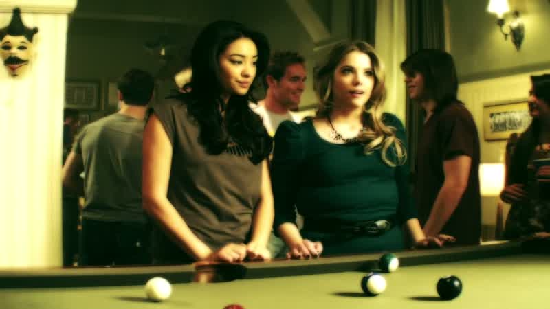 I really like that top, em