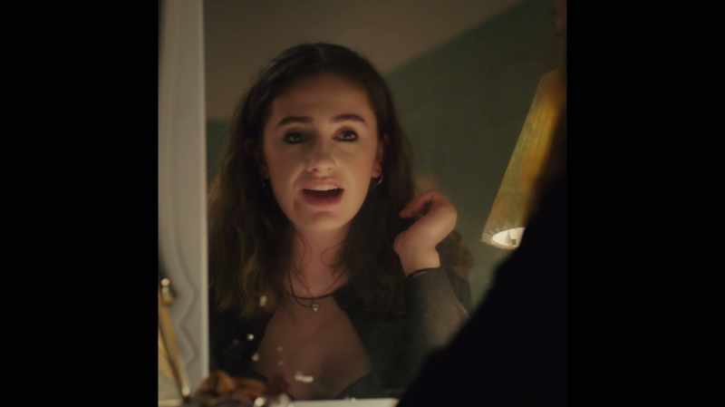 I remember seeing them kiss during the slow dance