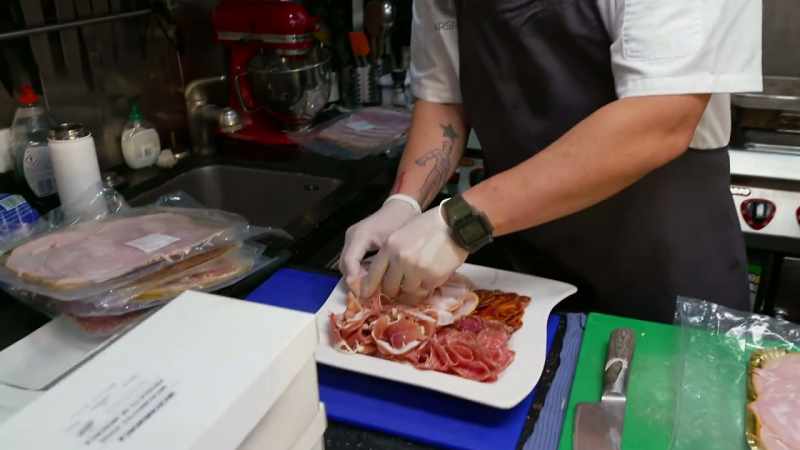 I'’m making cheese plate, cold cuts