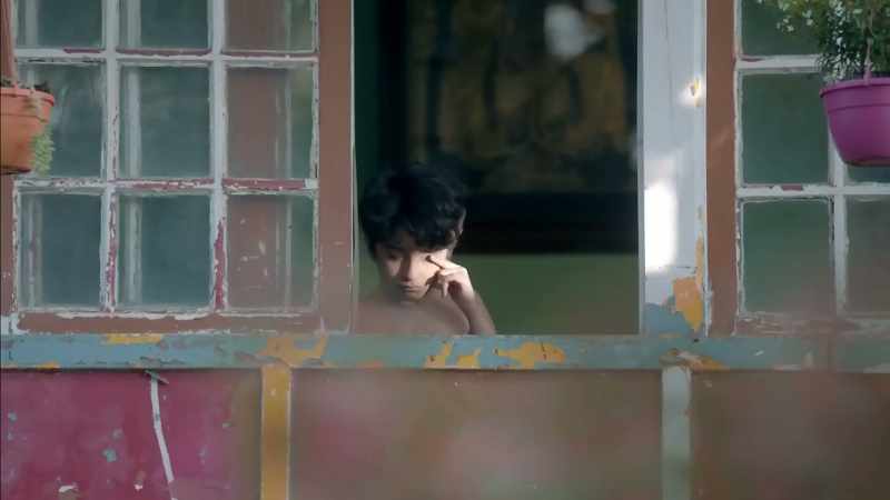 I saw the boy who was supposed to be in school