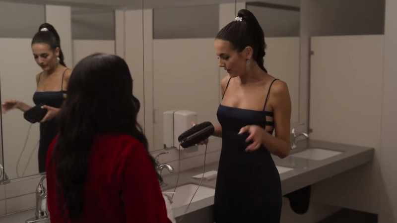 � I should go. I don't want him to think I'm pooping