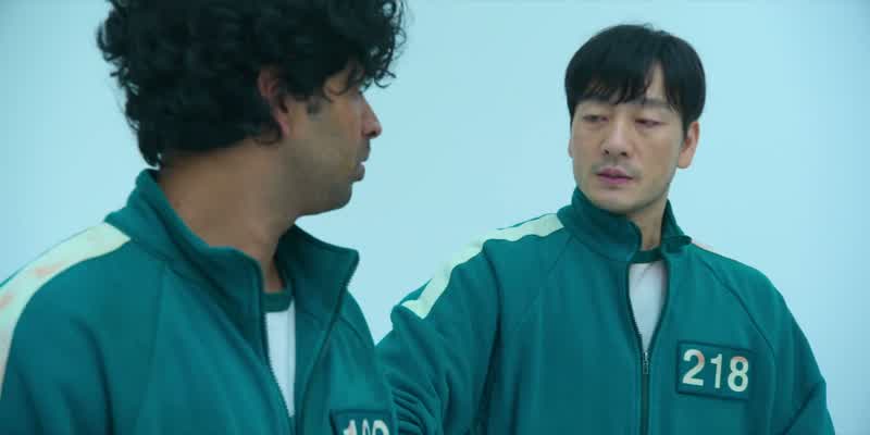 이 손은 감춰 약해 보이니까