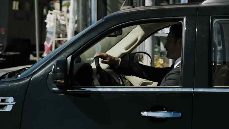 Subject just took a right turn onto beverly
