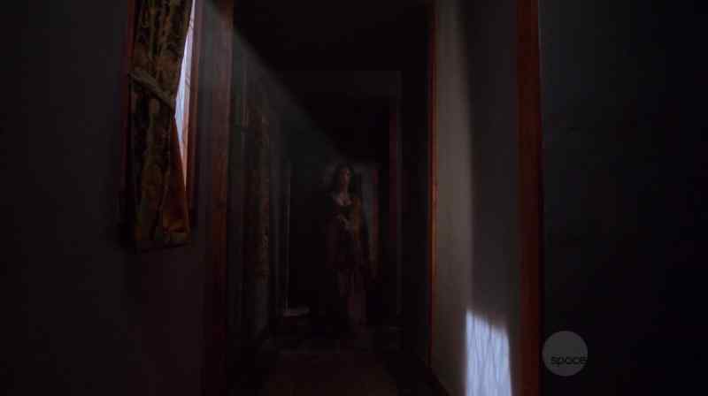 I swear there was no such hallway in my house