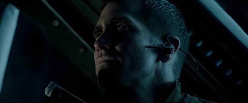 I think they can see us, smart ass! - Doss, come on, come on
