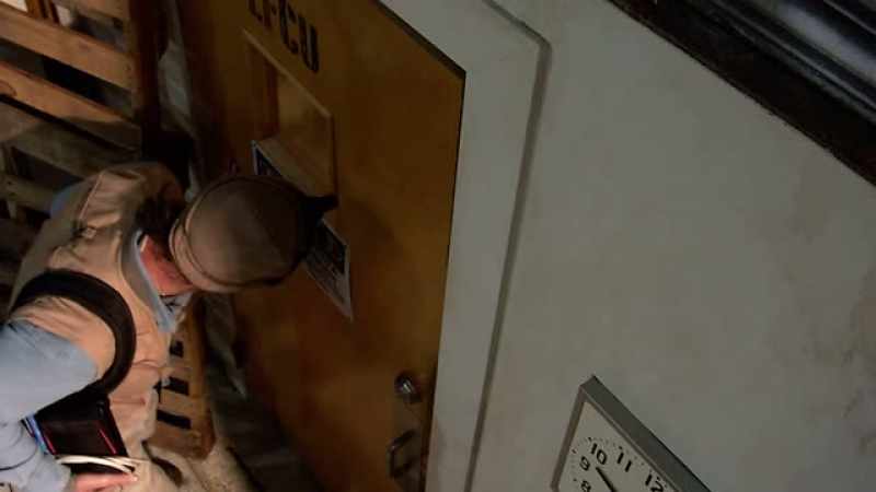 I think this is where the issue is. Can we get into this room?