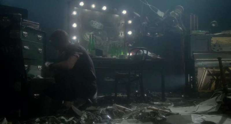 I think lesbian scenes are a big turn off