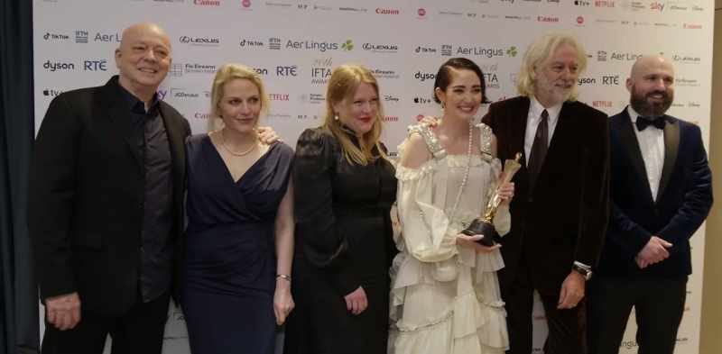 I think she sounds like a keening