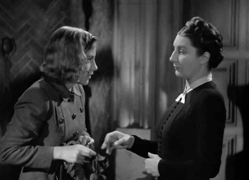 I think we'd like some tea, Frith. - Ready in the library, sir