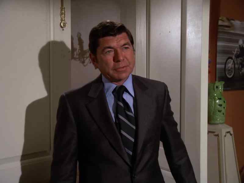 I thought you didn't know him. - He was just leaving