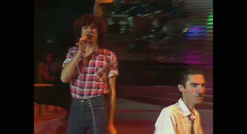 �� I want a big surprise tonight... ♪
