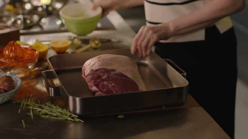 I want to make a few incisions so that the paste infuses the meat