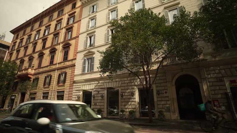 I went to the Isa boarding house around noon