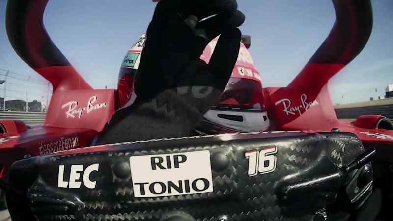 What's happened there? Sebastian Vettel has massive problems!