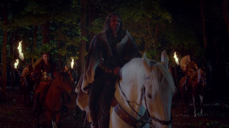 I will arrive at your hall after the new moon