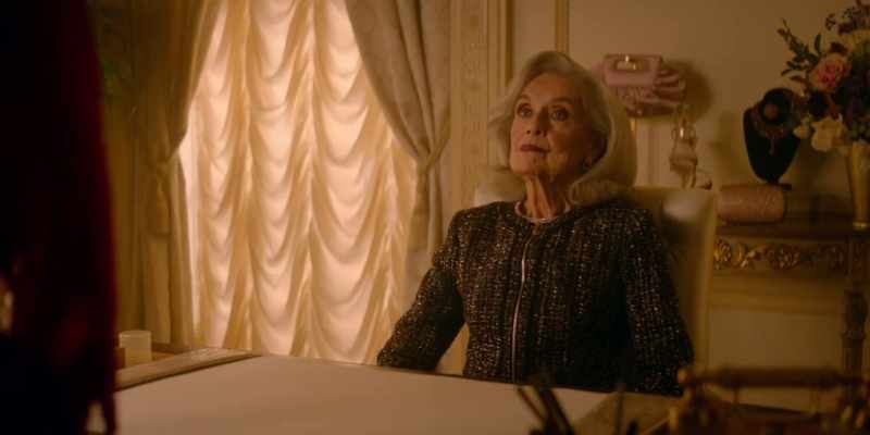 I will be the first to admit that Gloria has her flaws