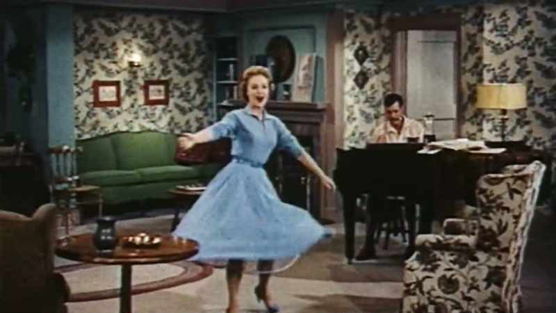 �� I wish my living room were all redone ♪