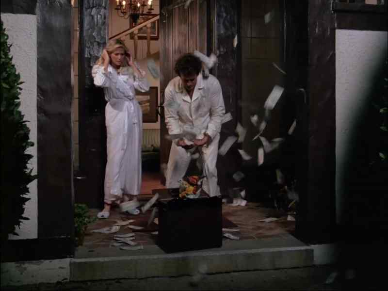 [Woman] Tonight on Murder, She Wrote. - Oh!