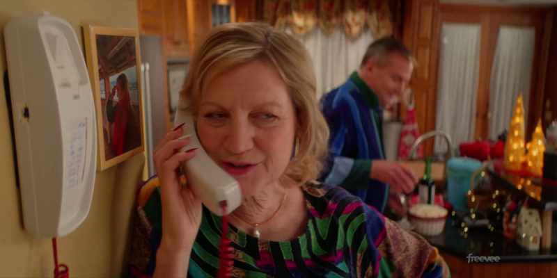 {\i1}Just calling to check in. It's officially seven days until Christmas