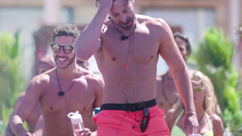 IAIN: Javi is refereeing, one because he is single