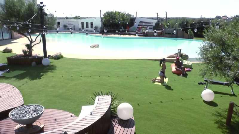 IAIN: Staring at the swimming pool didn't work