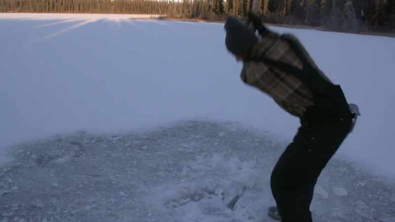 [ice cracking and shifting]