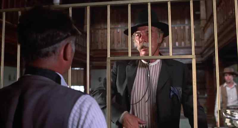 I'd like to make a withdrawal. - Your name, sir?
