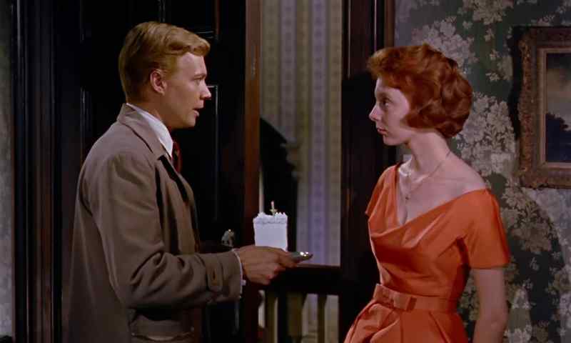 I'd like to offer you a drink. - Oh, thank you