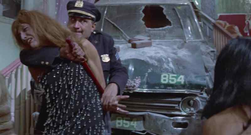 �Gross polis!