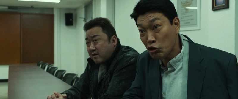 If Kang suddenly shows up, would Choi just stay back?