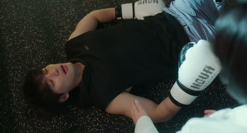 이것 좀 빼 봐 벗을 힘이 없어